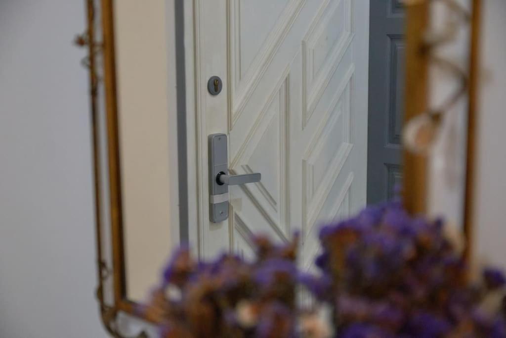 White Door Apartments Heart Of Odessa 4 エクステリア 写真